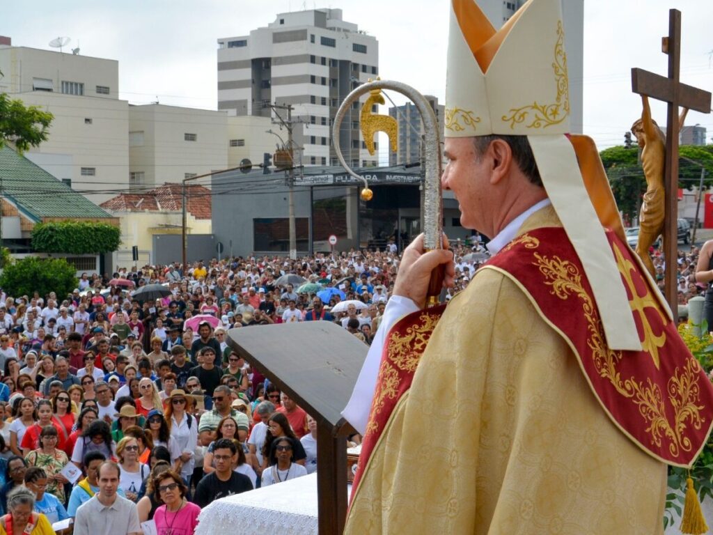 mais-da-metade-da-populacao-da-regiao-de-marilia-se-declara-catolica,-diz-ibge