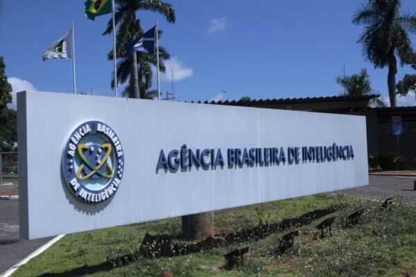 PF e Inteligência trocam ataques por caso da Abin Paralela pf-e-inteligencia-trocam-ataques-por-caso-da-abin-paralela