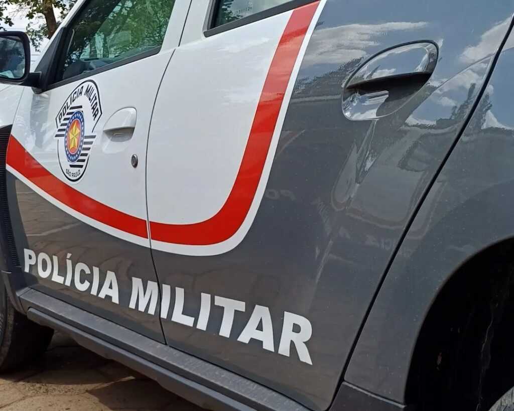 suspeito-de-trafico-resiste-a-abordagem,-encara-pms-e-acaba-preso-em-flagrante